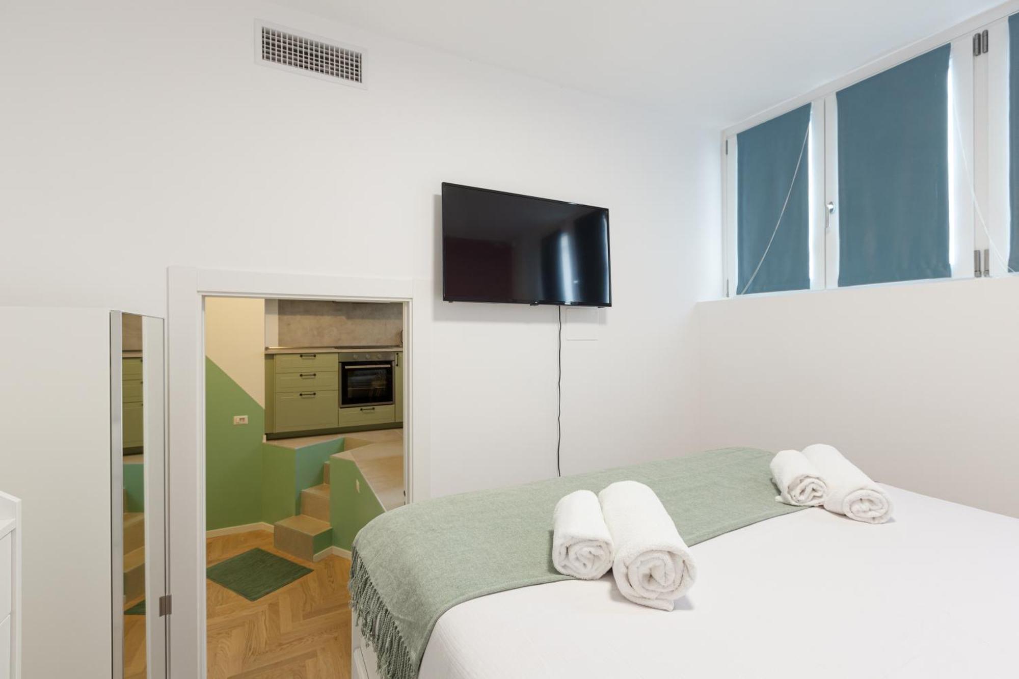 Insubria Park - Pastel Color Apartment! Милан Экстерьер фото